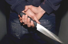 8 مراهقات يطعنَّ خمسينيًا حتى الموت