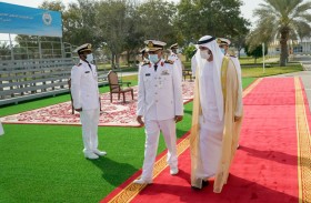 حمدان بن محمد يشهد حفل تخريج الدورة الـ21 من كلية راشد بن سعيد البحرية