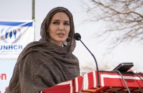 أنجلينا جولي تستقيل من مفوضية اللاجئين