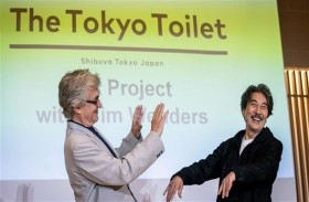 فيندرز يصوّر فيلماً ضمن مراحيض طوكيو