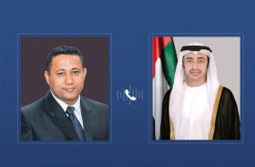عبدالله بن زايد يهنئ هاتفياً وزير خارجية نيبال ويبحثان العلاقات الثنائية والتطورات الإقليمية