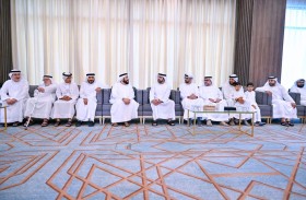 حمدان بن محمد يقدّم واجب العزاء في وفاة محمد علي سلطان العلماء