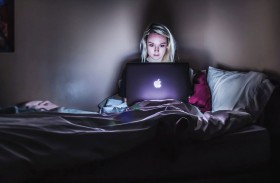 السهر.. مؤشر محتمل لسمات الاضطراب ثنائي القطب