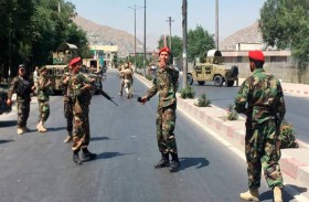 جنود أفغان يبحثون عن متمردي طالبان... طلبا للعفو