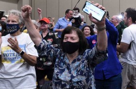 الرئيس المكسيكي «يستعرض قوّته» في مسيرة تأييد