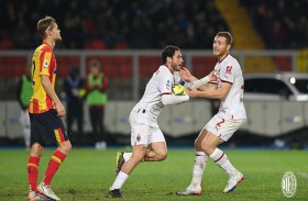 ميلان يتحدى صحوة «انتر» اليوم في «ديربي» مثير بالرياض على كأس السوبر الإيطالي 