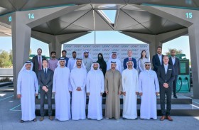 عبد العزيز بن حميد يفتتح أول محطة شحن متكاملة للمركبات الكهربائية في عجمان