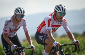 «أوليسي» دراج فريق الإمارات وصيفا بالتصنيف العام لطواف بولندا