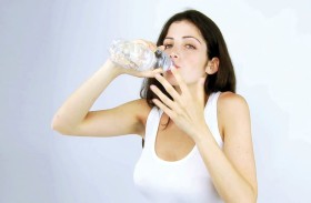 هل يزيد شرب الماء طاقتك حقًا؟