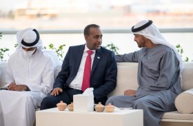 محمد بن زايد يبحث مع رئيس وزراء الصومال العلاقات الثنائية 