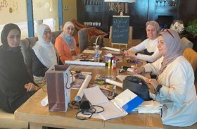 لانا القطان تستنطق المشاركات بمبادرة «بصمات إيجابية» حول ميولهن وإبداعاتهن