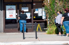 انحسار كورونا يحفز المزيد من الدول على تخفيف القيود