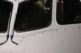 رعب بين ركاب طائرة تشقق زجاجها في الجو