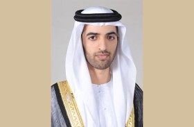 ولي عهد رأس الخيمة : المرأة الإماراتية نموذج متفرد في العطاء والريادة