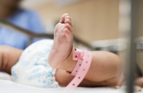 أم تحاول قتل طفلها داخل المستشفى