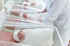 متنكرة بزي طبيبة..تخطف رضيعاً من مستشفى