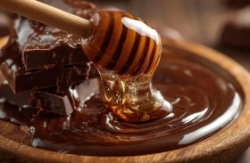 تحويل مخلفات الكاكاو إلى عسل بالشوكولا