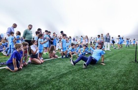 ناشئو مدارس السيتي لكرة القدم في أبوظبي يحتفلون بفوز فريقهم بنهائي كأس الاتحاد