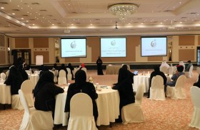 جلسة عصف ذهني في جمعية أم المؤمنين بعجمان