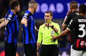 إنتر يقترب من لقب الكالتشيو على وقع فضيحة تحكيمية 