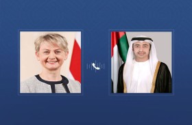 عبدالله بن زايد يهنئ هاتفيا وزيرة خارجية بريطانيا ويبحثان تعزيز العلاقات بين البلدين