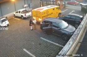 شاحنة تدهس امرأتين في تشيلي 