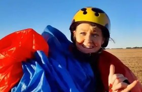 مصرع مظلية أرجنتينية أثناء قفز منفرد