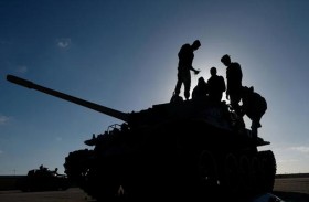 تقرير: حليفا لترامب انتهك حظر السلاح على ليبيا