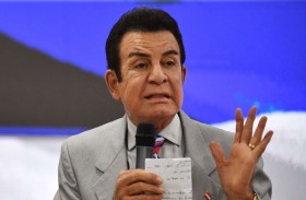 سلفادور نصر الله يندد بـ»سرقة» الانتخابات لصالح منافسه في هندوراس 