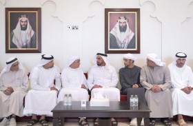 سيف بن زايد يقدم واجب العزاء في وفاة علي عبدالله العبيدلي