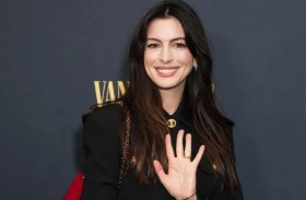 آن هاثاواي تكشف: هكذا غيّرت «سنّ الأربعين» نظرتي للحياة