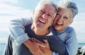 السعادة تبدأ بعد سن الـ70.. دراسة تفاجئنا