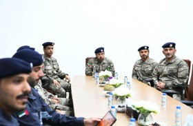 قائد عام شرطة أبوظبي يشيد بكفاءة فرق مسرح الجريمة وجاهزيتها للتعامل مع البلاغات