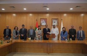 جامعة الشارقة توقع اتفاقية تعاون مع اتحادي الإعلاميين والمبدعين العرب 