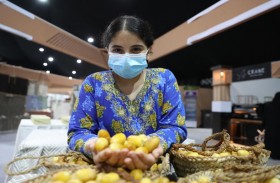 100 كيلو غرام وزن أكبر (عذج) في مهرجان ليوا للرطب 2022