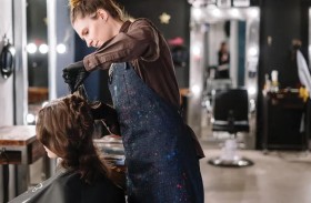 دراسة تتهم منتجا تجميليا بإضعاف خصوبة النساء