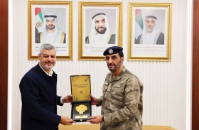 مدير قطاع شؤون القيادة بشرطة أبوظبي يبحث مع وفد «اتصالات» سبل تعزيز التعاون
