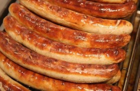 تناول قطعتي نقانق أسبوعياً يزيد خطر الوفيات المبكرة