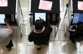  استطلاع: الديمقراطيون بصدد فقد السيطرة على الكونجرس