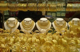 الذهب يهبط مع تفضيل المستثمرين السيولة 