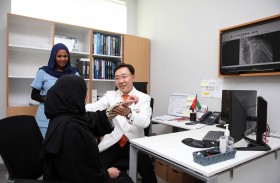 مستشفى الجامعة بالشارقة يقدم تقنية الجراحة المتقدّمة هاكي نايف لعلاج الإصبع الزنادي في 5 دقائق