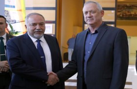 الاستخبارات الإسرائيلية تحمي غانتس بعد تهديدات بقتله 