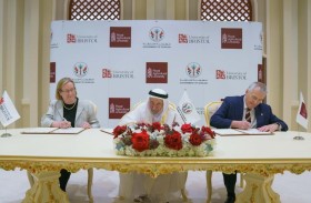 حاكم الشارقة يوقع مذكرة تفاهم بين جامعة الذيد وجامعتي بريستول والملكية للزراعة بالمملكة المتحدة