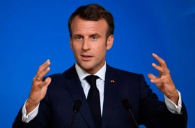 لوموند: حوار غير مسبوق بين ماكرون و «أحفاد» حرب الجزائر