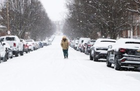 إلغاء آلاف الرحلات الجوية وانقطاع للكهرباء جراء العواصف في أمريكا 