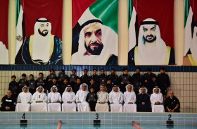 اختتام دورة السباحة الأولى لأبناء الضباط في شرطة أبوظبي