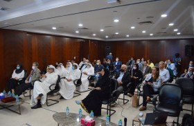 مؤسسة العويس تكرم كامل يوسف حسين