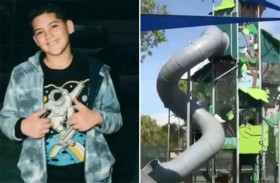 قميص طفل يخنق رقبته أثناء اللعب