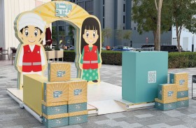 اجتماعية الشارقة توزع صناديق الفرح لـ 865 طفلا منتفعاً