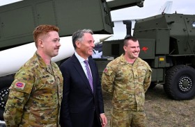 الجيش الأسترالي يتسلم منظومة صاروخية أمريكية بعيدة المدى